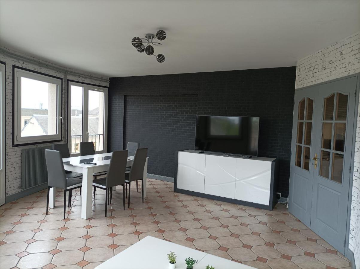 Joli Appartement Type 5 En Centre Ville Châteauroux Exterior foto